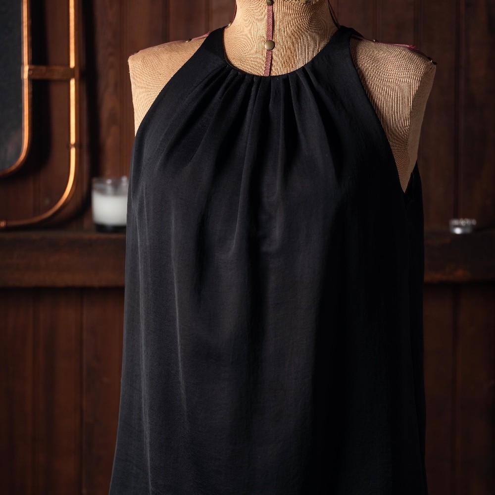 Dressy MANGO High Neck Sleeveless Black Top with Keyhole Detail Sz M